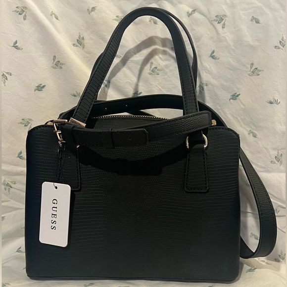 Guess Lyndi Small Triple Compartment Girlfriend Satchel - Picture 4 of 7